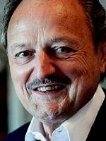 Peter Bowles