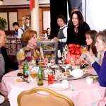 Vicky Jenson, Michael Keaton, Jane Lynch, Alexis Bledel, Carol Burnett, Zach Gilford