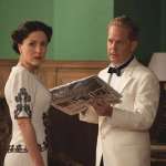 Gillian Anderson, Tom Hollander