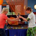Ross Lynch, Calum Worthy
