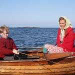 John Bell, Connie Nielsen