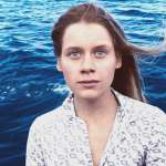 Manuela Vell&eacute;s