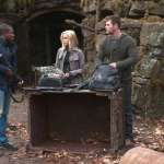 Edwin Hodge, Isabel Lucas, Chris Hemsworth