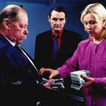 Esko Nikkari, Outi M&auml;enp&auml;&auml;, Markku Peltola