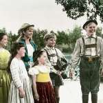 Charmian Carr, Nicholas Hammond, Duane Chase, Angela Cartwright, Debbie Turner, Kym Karath, Heather Menzies-Urich, Christopher Plummer