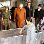 Gert Fr&ouml;be, Burt Kwouk, Sean Connery, Harold Sakata