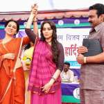 Madhuri Dixit, Juhi Chawla