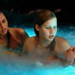 Phoebe Tonkin, Claire Holt, Cariba Heine