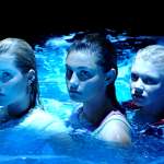 Phoebe Tonkin, Claire Holt, Cariba Heine