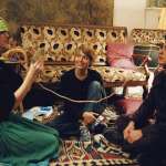 Emma de Caunes, Gael Garc&iacute;a Bernal, Charlotte Gainsbourg