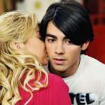 Joe Jonas, Chelsea Kane