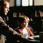 Bruce Willis, Miko Hughes