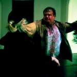 Kim Basinger, Gailard Sartain