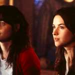 Zooey Deschanel, Amelia Warner