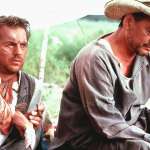 Kevin Costner, Joaqu&iacute;n Mart&iacute;nez