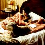 Jennifer Jason Leigh