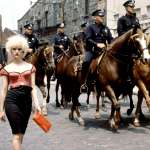 Jennifer Jason Leigh