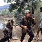 Charlie Sheen, Tony Todd