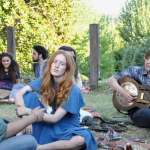 Felix Armand, Johnny Flynn, Bobbi Salv&ouml;r Menuez