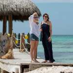 Mandy Moore, Claire Holt