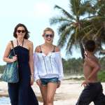 Mandy Moore, Claire Holt