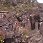 Luke Bracey, Edgar Ram&iacute;rez