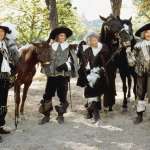 Oliver Reed, Frank Finlay, Michael York, Richard Chamberlain