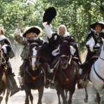 Oliver Reed, Frank Finlay, Michael York, Richard Chamberlain