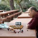 Giselle Eisenberg, Dan Bakkedahl