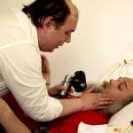 Pilou Asb&aelig;k, Nicolas Bro