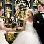 Steve Howey, Kate Hudson, Anne Hathaway