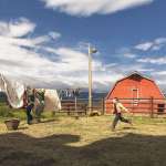 Helena Bonham Carter, Kyle Catlett, Niamh Wilson