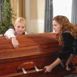 Elisha Cuthbert, Lindsay Sloane