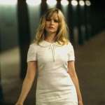 Jennifer Jason Leigh