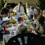 Bill Paxton, Douglas Smith, Amanda Seyfried, Bella Thorne, Chlo&euml; Sevigny