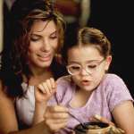 Sandra Bullock, Mae Whitman