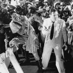 Steve Martin, Reni Santoni