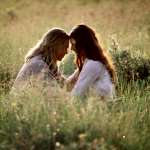 Karina Lombard, Brad Pitt