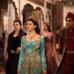 Esra Dermancıoğlu, Beren Saat, Hakan Sahin, Ebru &Uuml;nl&uuml;