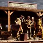 Mads Mikkelsen, Mikael Persbrandt