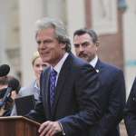 Bruce Altman, Tom Selleck, Abigail Hawk