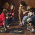 Kristen Stewart, Josh Hutcherson, Dax Shepard, Jonah Bobo