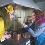 Elina Knihtil&auml;, Kiti Kokkonen