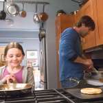 Abigail Breslin, Aaron Eckhart